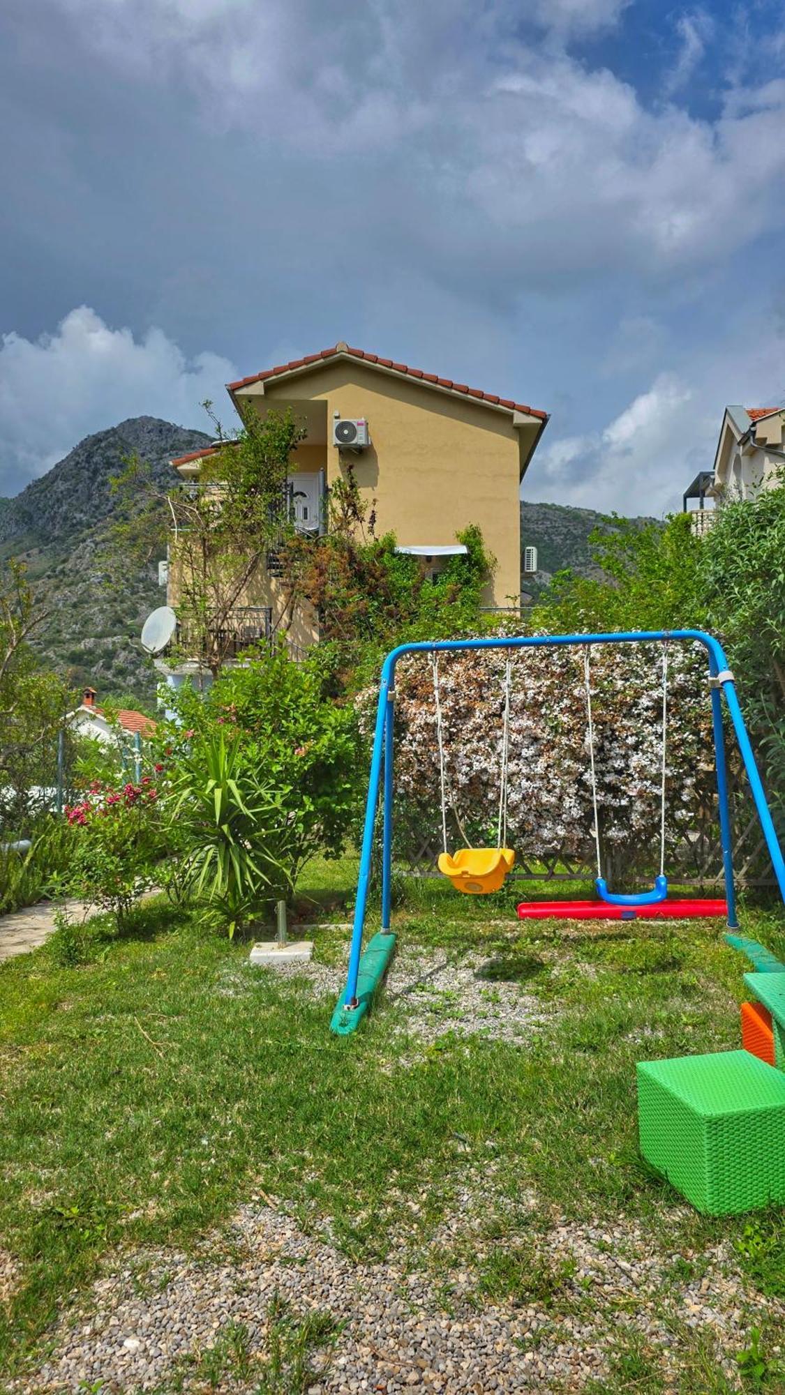 Apartment Mint&Rose Risan Exterior foto
